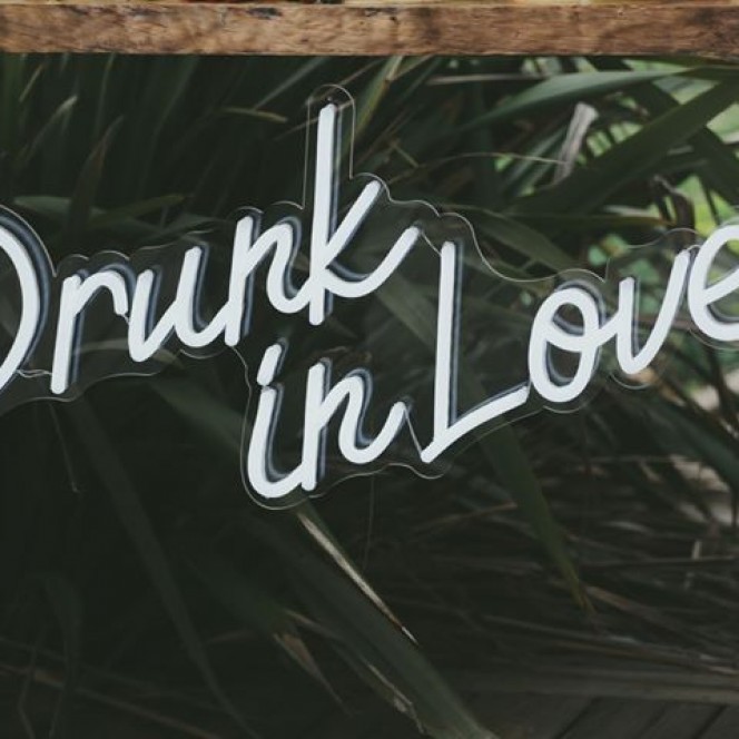 Neon Sign - Drunk in Love